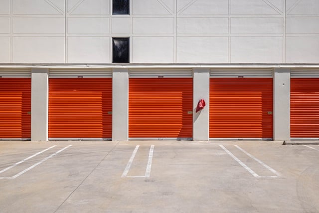 15×8 Parking Lot in Sunland, CA 10400 Sunland Blvd Sunland, California 2