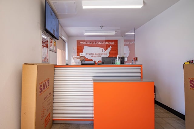 Sunland, CA, SelfStorage Near 10400 Sunland Blvd 18447264531 I