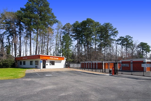 Newport News, VA, Self-Storage Near 13410 Warwick Blvd | 1-844-726