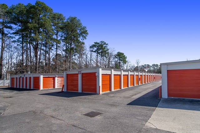 Newport News, VA, Self-Storage Near 13410 Warwick Blvd | 1-844-726