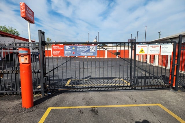 Public Storage  1916 N Elston Ave in Chicago, IL