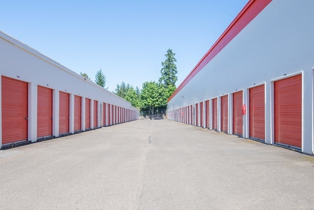 25×10 Public Storage: Parking Lot in Portland, OR 11995 SW Corby Drive Portland, Oregon 2