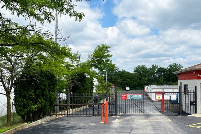 Public Storage  184 Route 30 in Aurora, IL