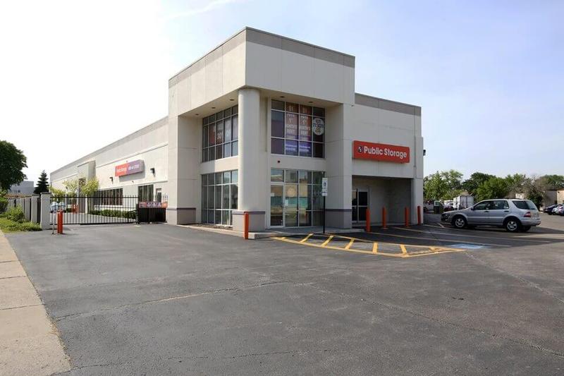 Public Storage at 6460 Lincoln Ave, Lincolnwood, IL