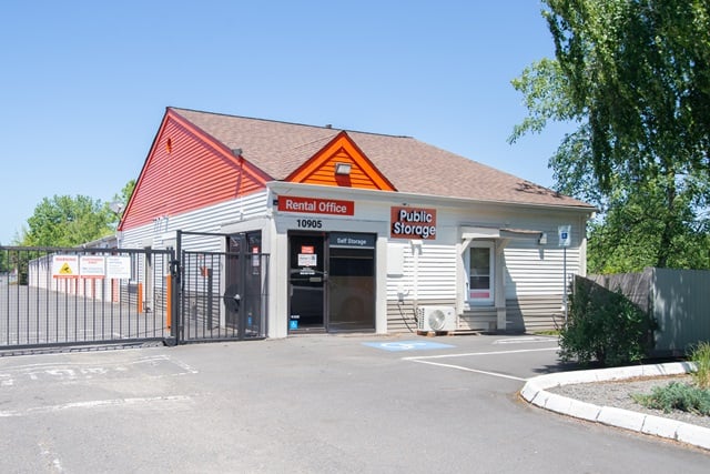 30×10 Self Storage Unit in Beaverton, OR 10905 SW Denney Rd Beaverton, Oregon