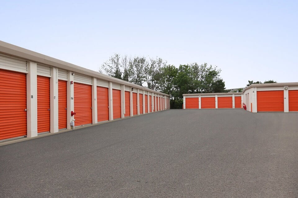 30×10 Self Storage Unit in Rolling Meadows, IL 2401 Lois Drive Rolling Meadows, Illinois 2