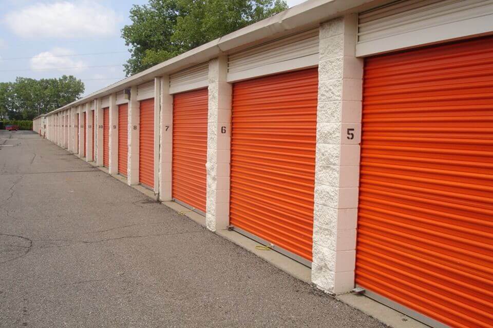 30×10 Public Storage: Parking Lot in Fraser, MI 31505 Groesbeck Hwy Fraser, Michigan 2