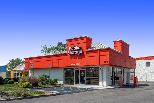 Bay Shore, NY, SelfStorage Near 122 Saxon Ave 18447264531 I