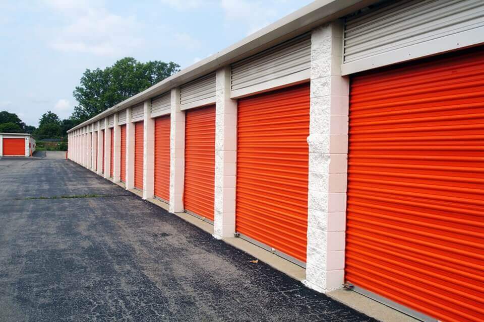 30×10 Public Storage: Garage in Warren, MI 24305 Mound Road Warren, Michigan 2