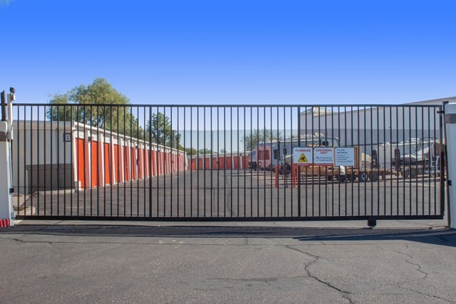 Public Storage  14401 N Hayden Rd in Scottsdale, AZ