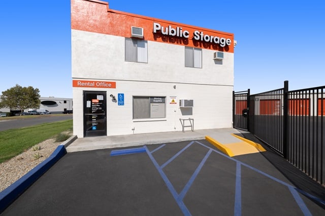 30 x 10 Self Storage Unit in Corona, California