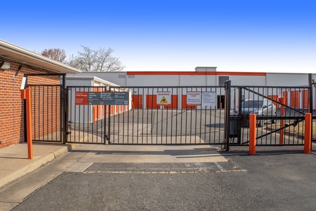 Public Storage 13887 Smoketown Road in Woodbridge, VA