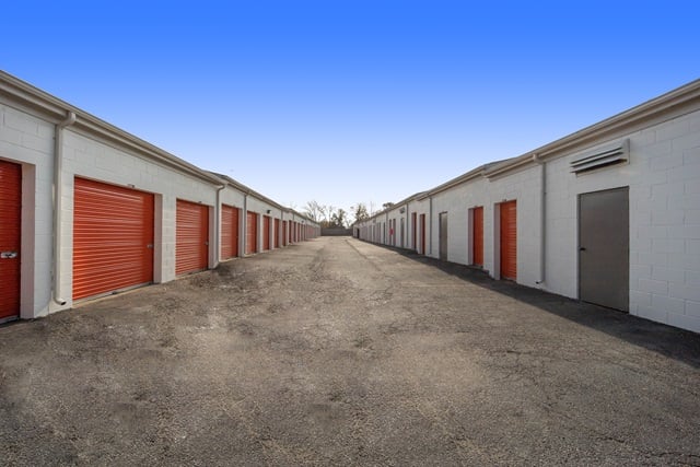 Property 1372 image number 1