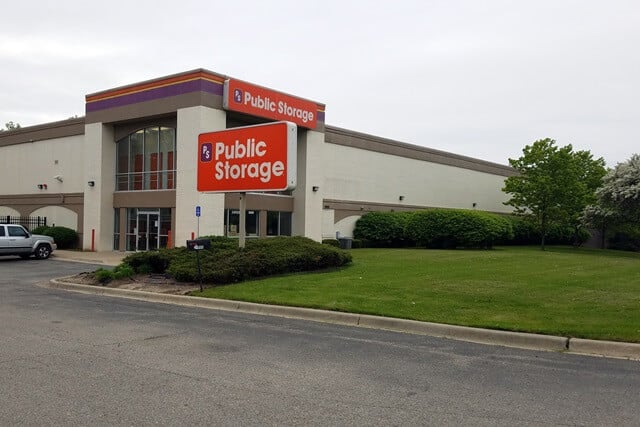 20×10 Public Storage: Parking Lot in Southfield, MI 24000 Telegraph Road Southfield, Michigan