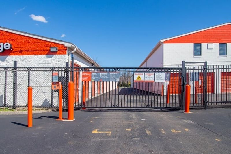 Property 1396 image number 3