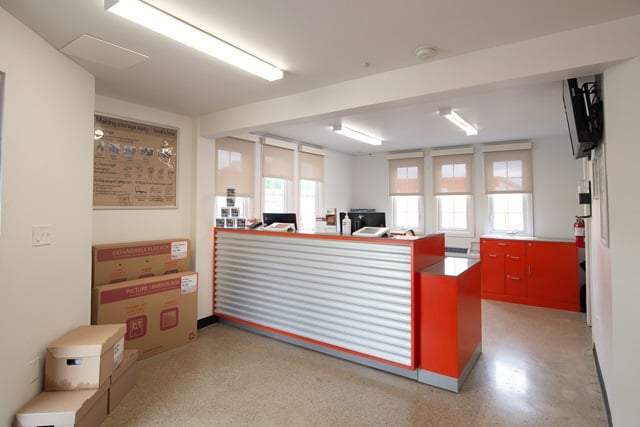 Property 1402 image number 2