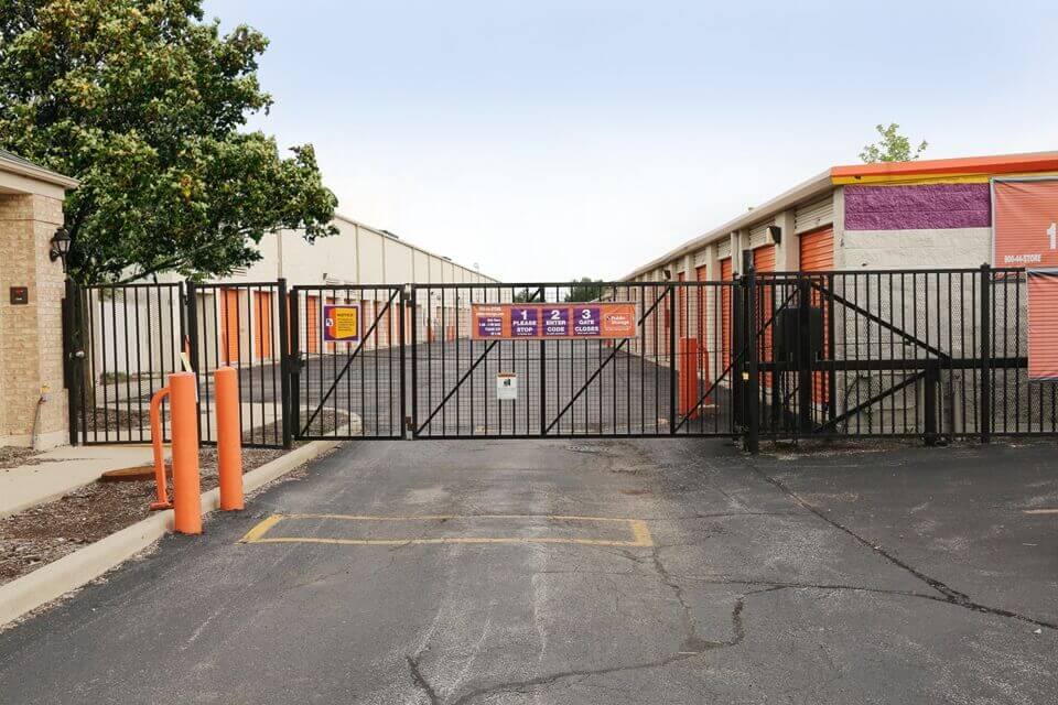 Public Storage  8201 159th Street in Tinley Park, IL