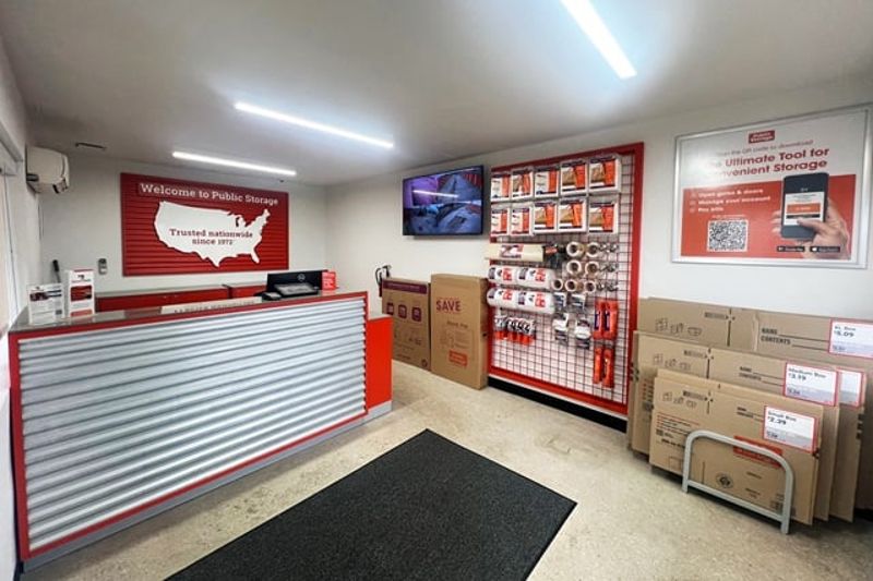 Storage Lockhart