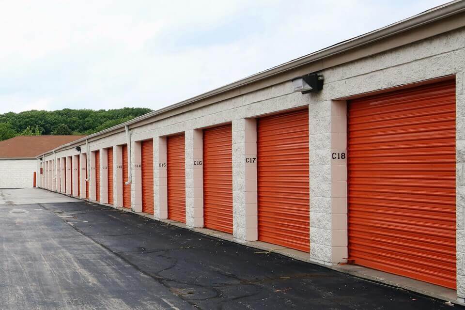 17×10 Public Storage: Parking Lot in Milwaukee, WI 7415 West Dean Road Milwaukee, Wisconsin 2