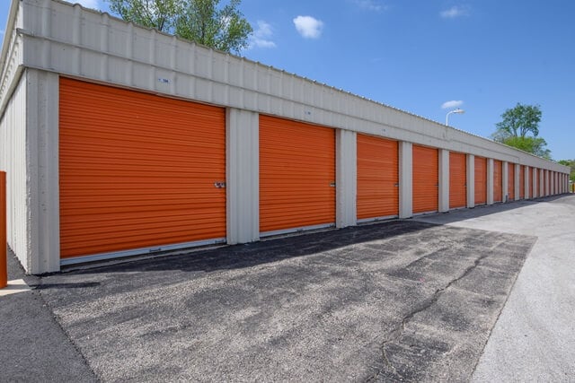 12×8 Parking Lot in Tinley Park, IL 16161 Brennan Highway Tinley Park, Illinois 2