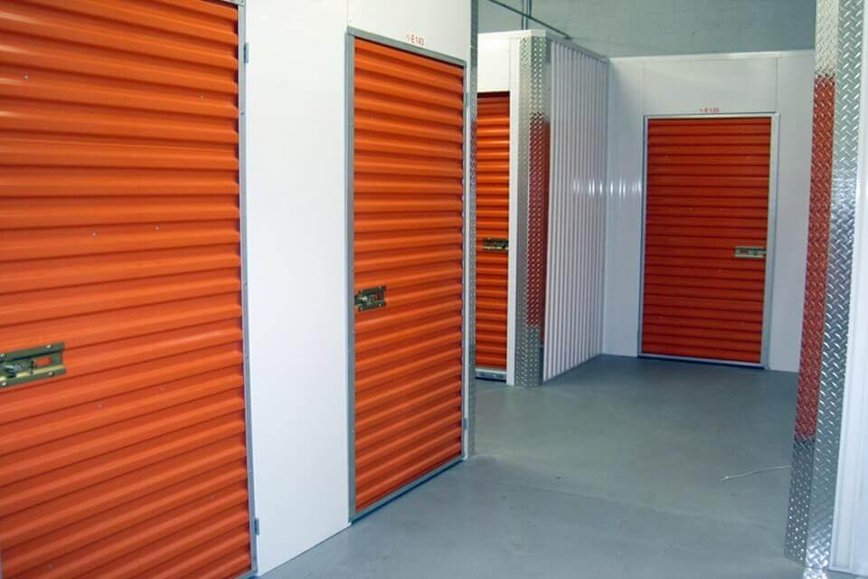 25×8 Public Storage: Garage in Waukesha, WI N5W22966 Bluemound Rd Waukesha, Wisconsin 2