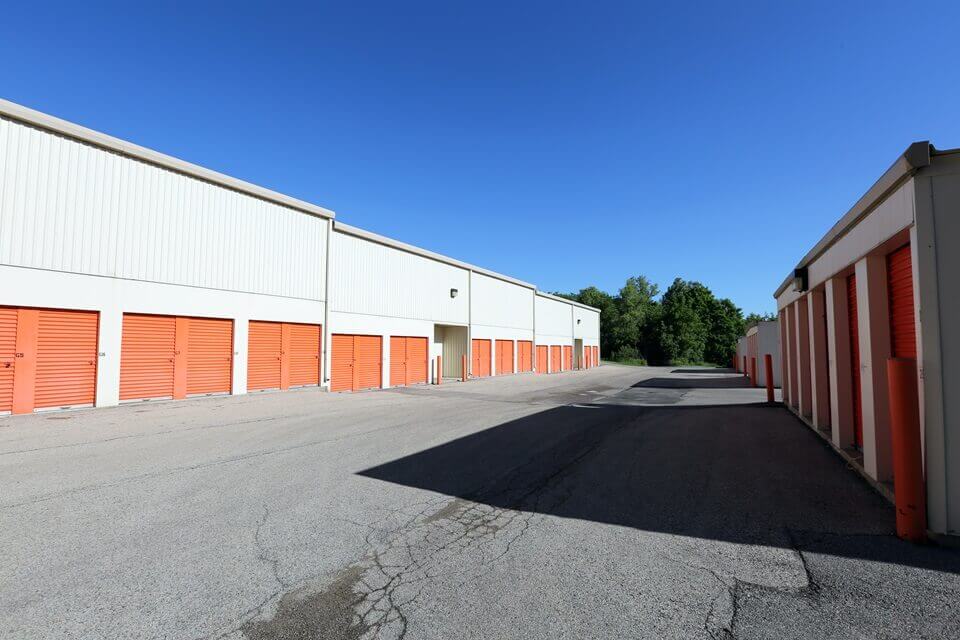 25×10 Parking Lot in Carpentersville, IL 243 North Western Ave Carpentersville, Illinois 2