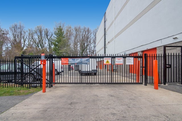 Public Storage  2308 Chillum Road in Hyattsville, MD