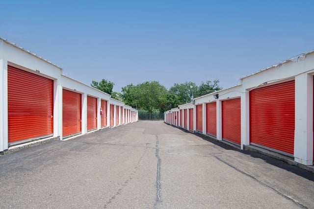 20×10 Public Storage: Parking Lot in Montgomeryville, PA 1075 Bethlehem Pike Montgomeryville, Pennsylvania 2