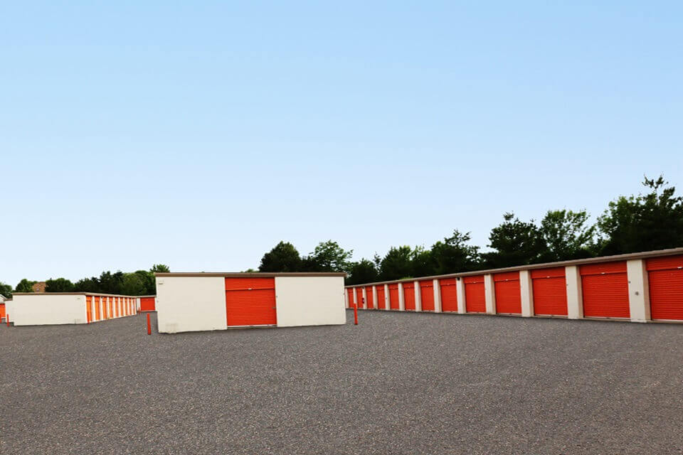 20×20 Self Storage Unit in Naperville, IL 2433 S Washington St Naperville, Illinois 2