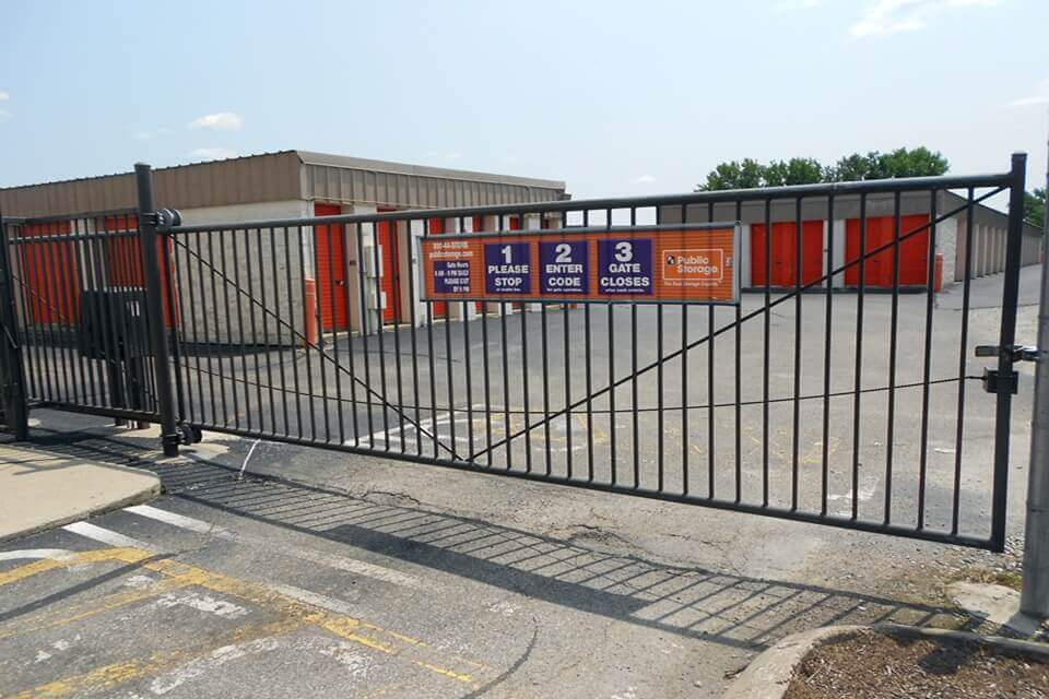 Public Storage  2555 E Kemper Rd in Cincinnati, OH