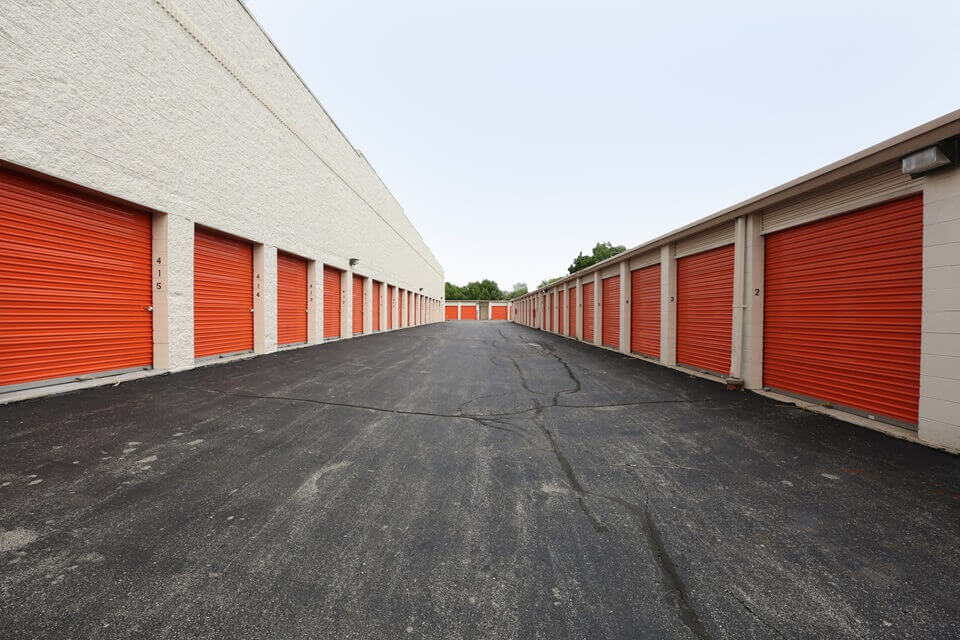 30×10 Self Storage Unit in Chicago, IL 2351 N Harlem Ave Chicago, Illinois 2