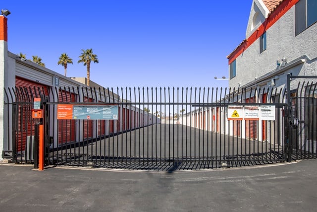 Public Storage 2830 E Desert Inn in Las Vegas, NV