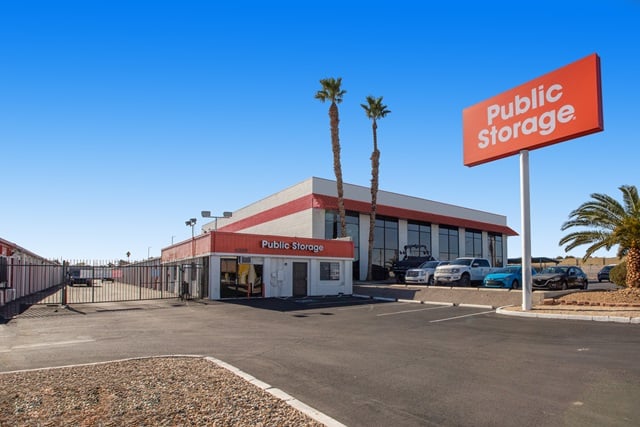 15×10 Garage in Las Vegas, NV 4300 Boulder Hwy Las Vegas, Nevada