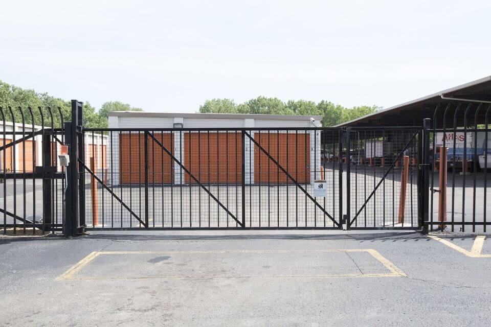 Public Storage  939 E 95th Street in Chicago, IL