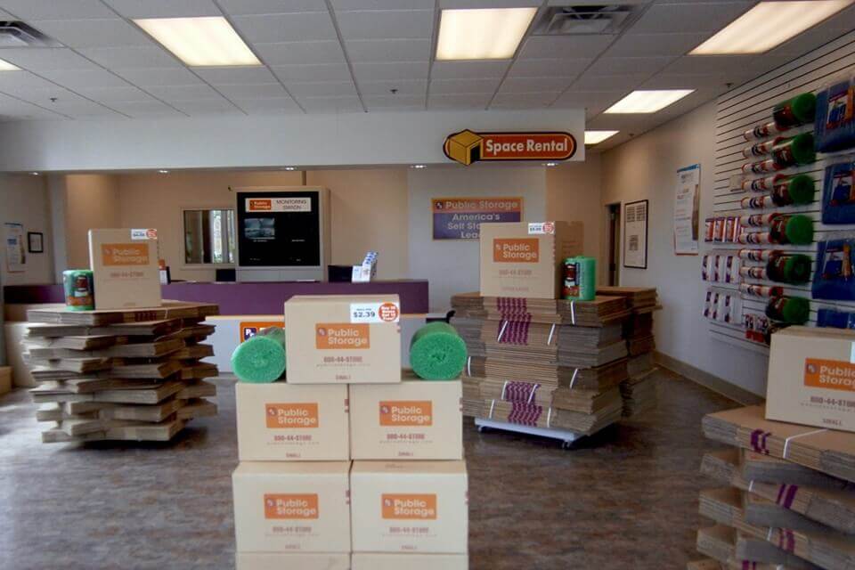 Public Storage in Timonium, MD  420 W Padonia Road 3