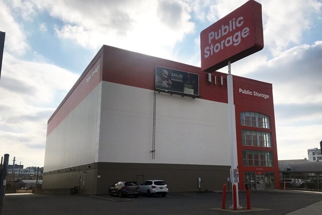 20 x 8 Public Storage: Parking Lot in Long Island City, New York