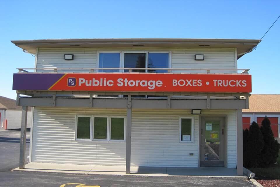 20×10 Public Storage: Garage in Waukesha, WI 1643 Arcadian Ave Waukesha, Wisconsin