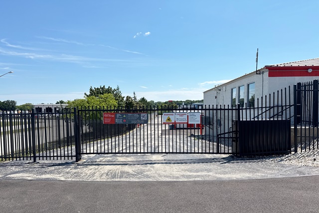 Public Storage  9810 S 27th Street in Oak Creek, WI