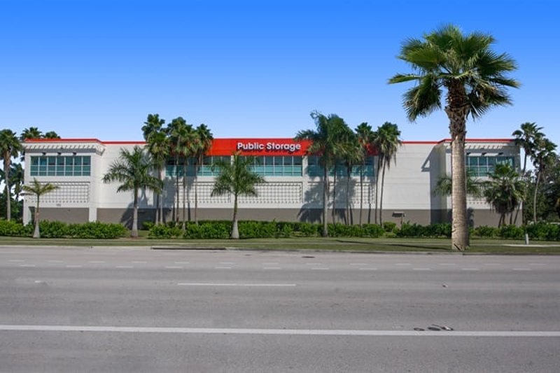 Self Storage Units Near 150 S Powerline Road at Public Storage ...