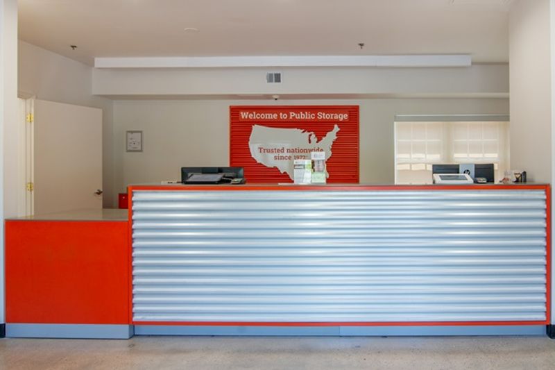 Property 1639 image number 2