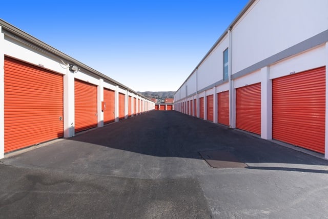 30×10 Garage in South San Francisco, CA 160 S Spruce Ave South San Francisco, California 2