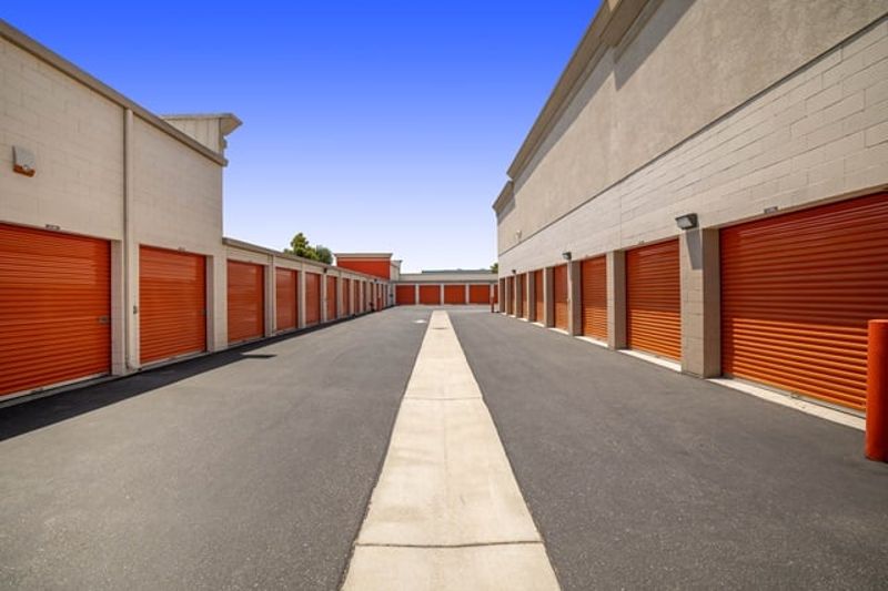 Property 1651 image number 1