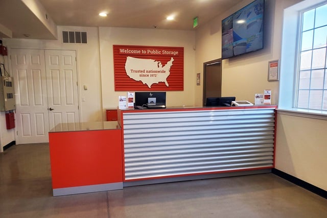 Property 1671 image number 2