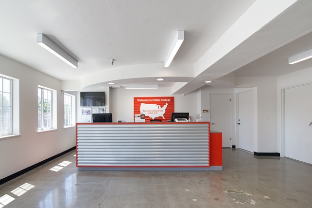 Property 1699 image number 2