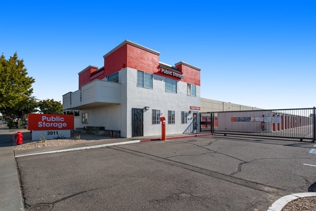 25 x 10 Self Storage Unit in San Leandro, California