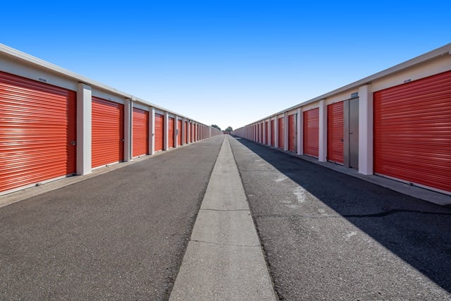 20×10 Garage in San Leandro, CA 2011 Marina Blvd San Leandro, California 2