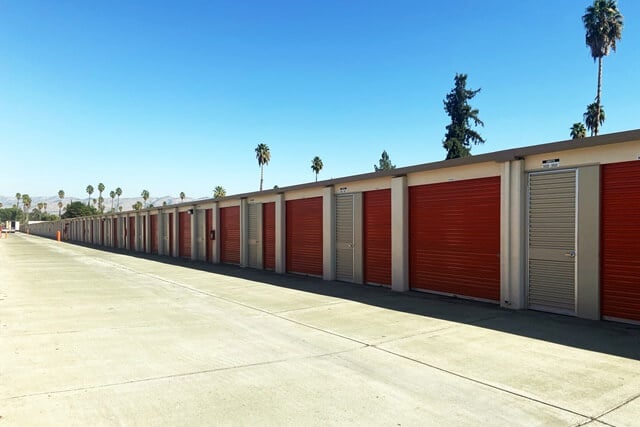 30×10 Self Storage Unit in San Jose, CA 3900 Vistapark Drive San Jose, California 2