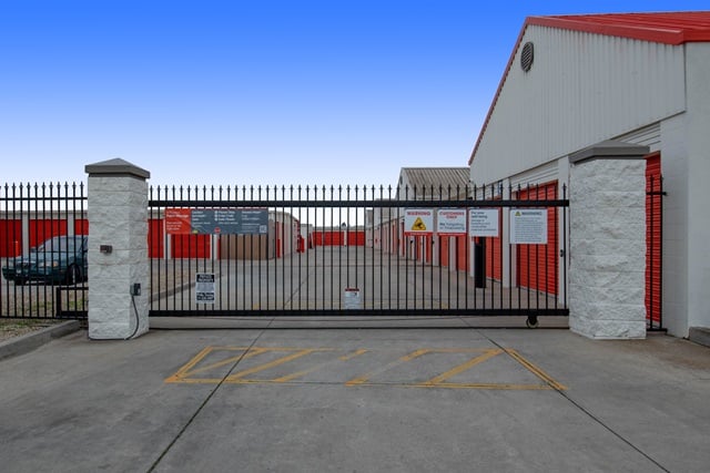 Property 1708 image number 3