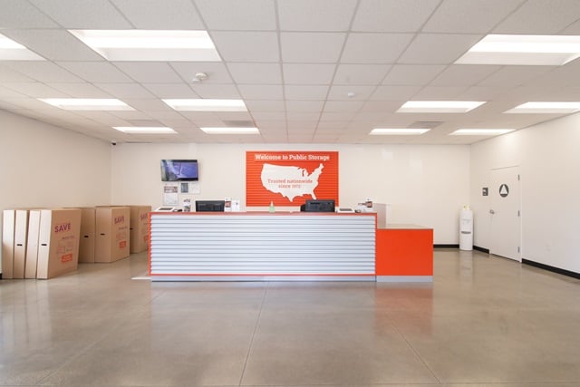 Property 1710 image number 2