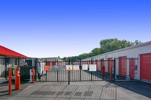 Public Storage  6000 W Atlantic Ave in Delray Beach, FL